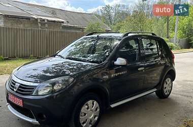 Позашляховик / Кросовер Dacia Sandero StepWay 2011 в Харкові