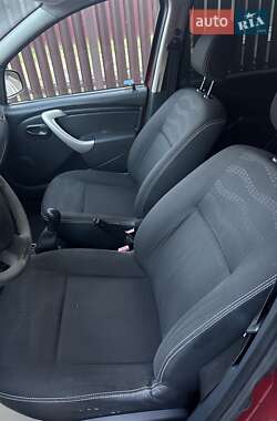 Внедорожник / Кроссовер Dacia Sandero StepWay 2011 в 