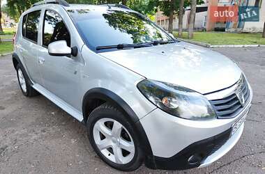 Внедорожник / Кроссовер Dacia Sandero StepWay 2012 в Кролевце