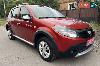 Внедорожник / Кроссовер Dacia Sandero StepWay 2011 в Хороле
