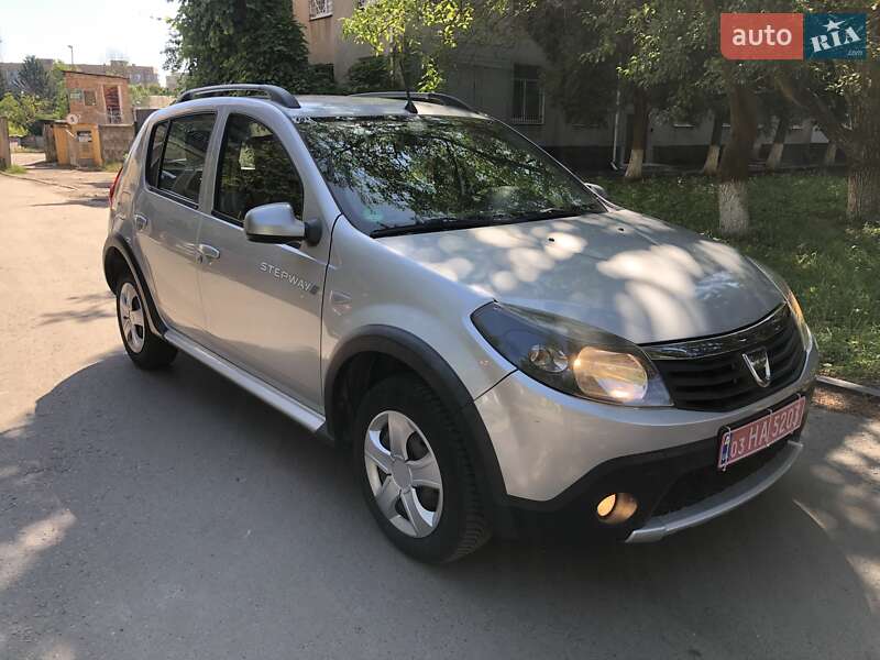Внедорожник / Кроссовер Dacia Sandero StepWay 2011 в Ровно