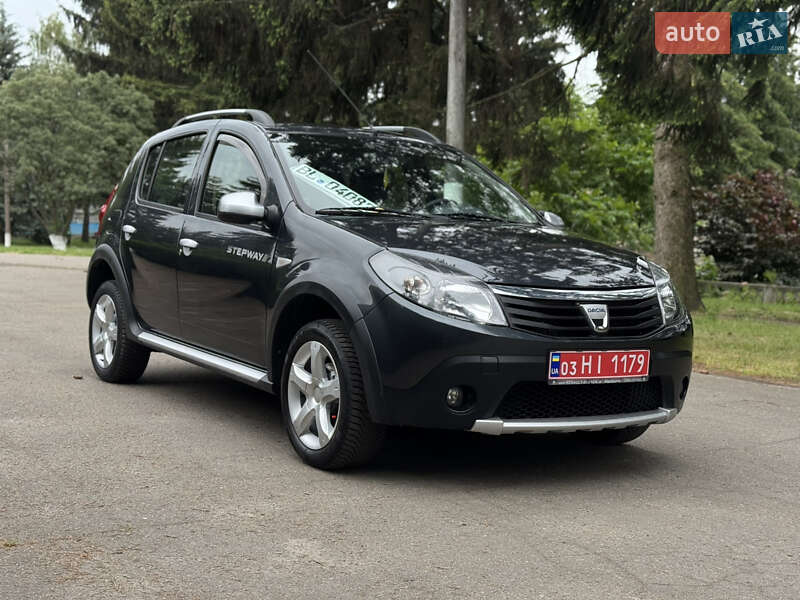 Внедорожник / Кроссовер Dacia Sandero StepWay 2011 в Умани