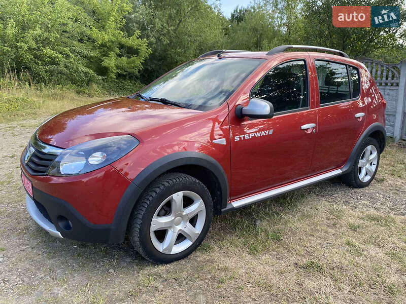 Внедорожник / Кроссовер Dacia Sandero StepWay 2010 в Стрые