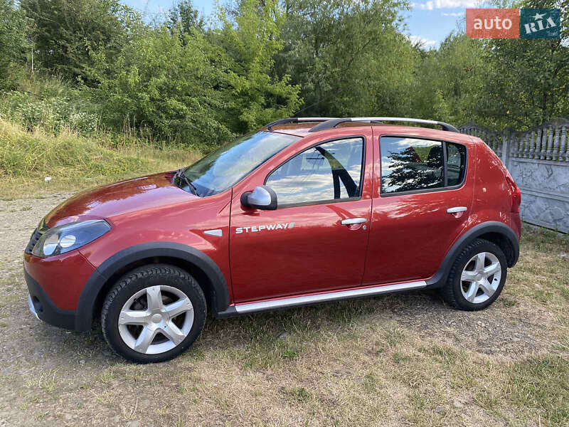 Внедорожник / Кроссовер Dacia Sandero StepWay 2010 в Стрые