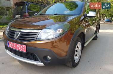 Позашляховик / Кросовер Dacia Sandero StepWay 2012 в Чернігові