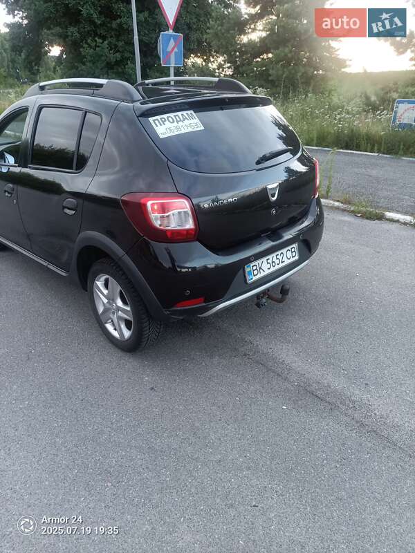 Внедорожник / Кроссовер Dacia Sandero StepWay 2013 в Мене