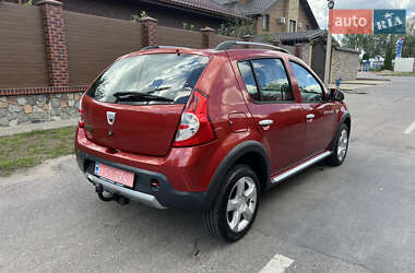 Внедорожник / Кроссовер Dacia Sandero StepWay 2010 в 