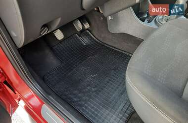 Внедорожник / Кроссовер Dacia Sandero StepWay 2010 в 