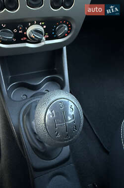 Внедорожник / Кроссовер Dacia Sandero StepWay 2009 в 