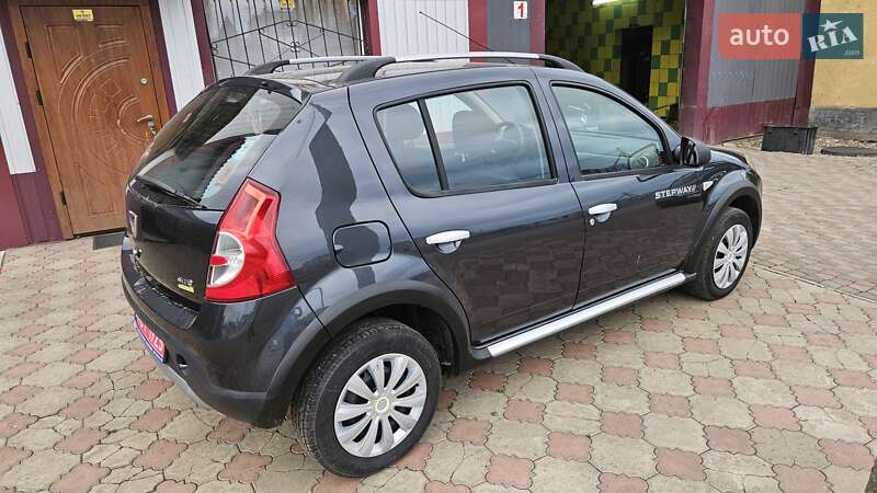 Внедорожник / Кроссовер Dacia Sandero StepWay 2011 в Калуше