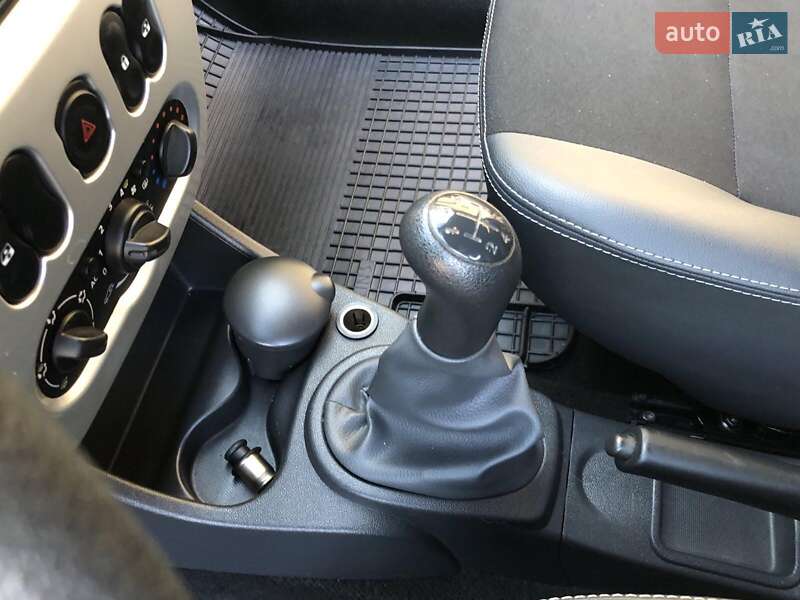 Внедорожник / Кроссовер Dacia Sandero StepWay 2012 в Стрые фото 43 Внедорожник / Кроссовер Dacia Sandero StepWay 2012 в Стрые