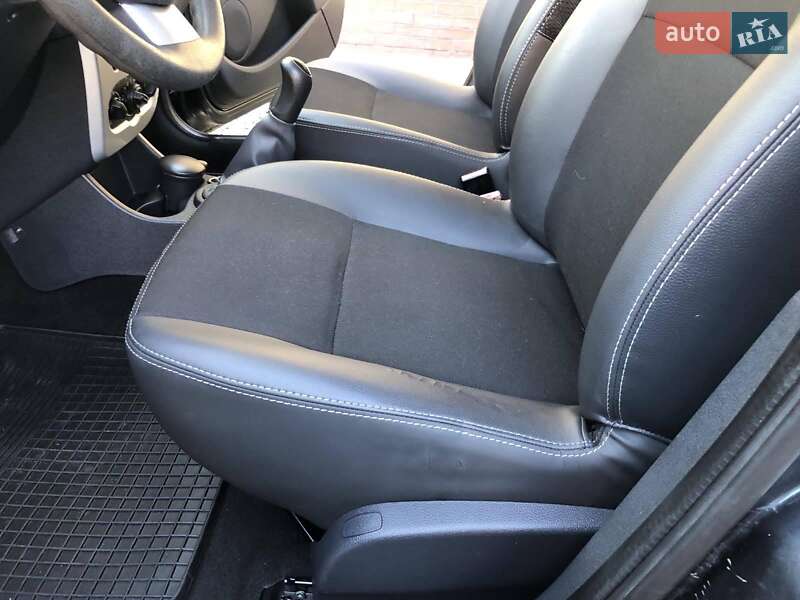 Внедорожник / Кроссовер Dacia Sandero StepWay 2012 в Стрые фото 49 Внедорожник / Кроссовер Dacia Sandero StepWay 2012 в Стрые