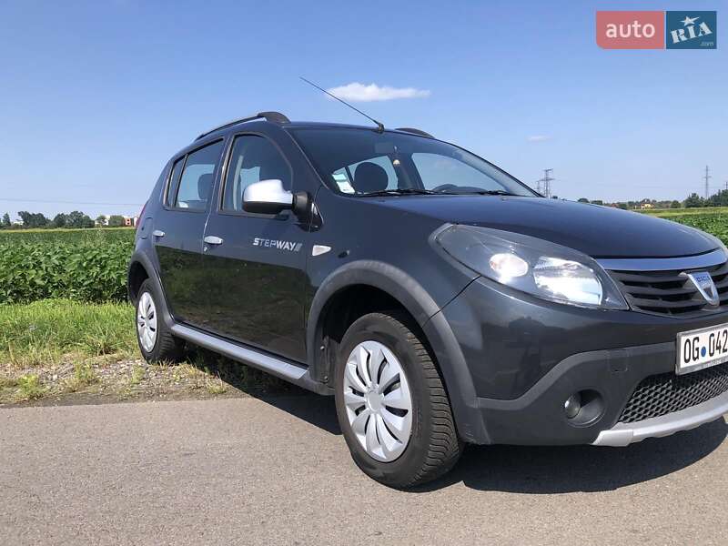 Dacia Sandero StepWay 2012