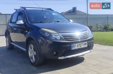 Внедорожник / Кроссовер Dacia Sandero StepWay 2012 в Полтаве
