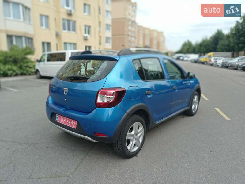 Внедорожник / Кроссовер Dacia Sandero StepWay 2013 в Киеве