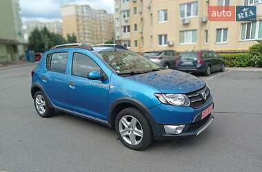 Позашляховик / Кросовер Dacia Sandero StepWay 2013 в Києві