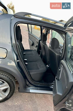 Внедорожник / Кроссовер Dacia Sandero StepWay 2011 в 