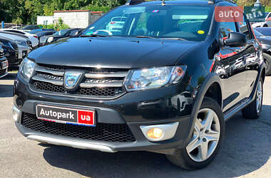 Внедорожник / Кроссовер Dacia Sandero StepWay 2015 в Виннице