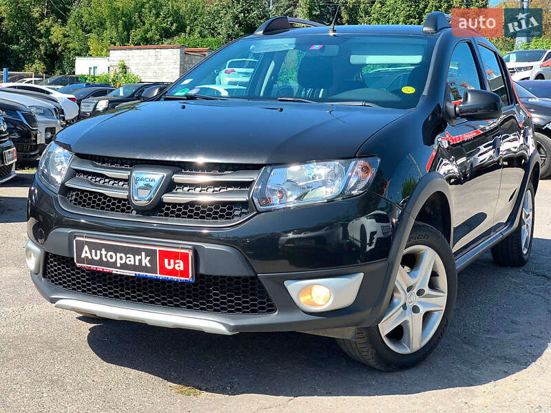 Внедорожник / Кроссовер Dacia Sandero StepWay 2015 в Виннице