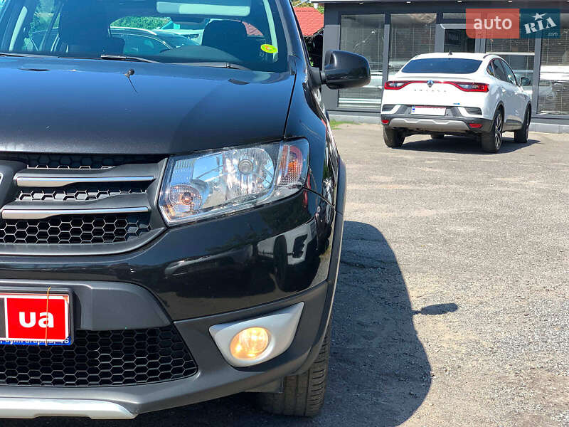 Внедорожник / Кроссовер Dacia Sandero StepWay 2015 в Виннице