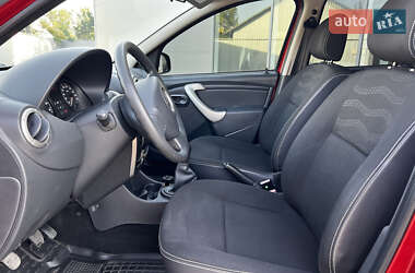 Позашляховик / Кросовер Dacia Sandero StepWay 2009 в  фото 12 Позашляховик / Кросовер Dacia Sandero StepWay 2009 в