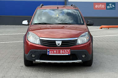 Позашляховик / Кросовер Dacia Sandero StepWay 2011 в 