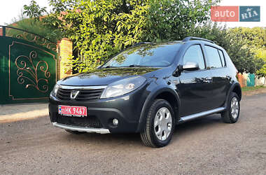 Внедорожник / Кроссовер Dacia Sandero StepWay 2012 в 