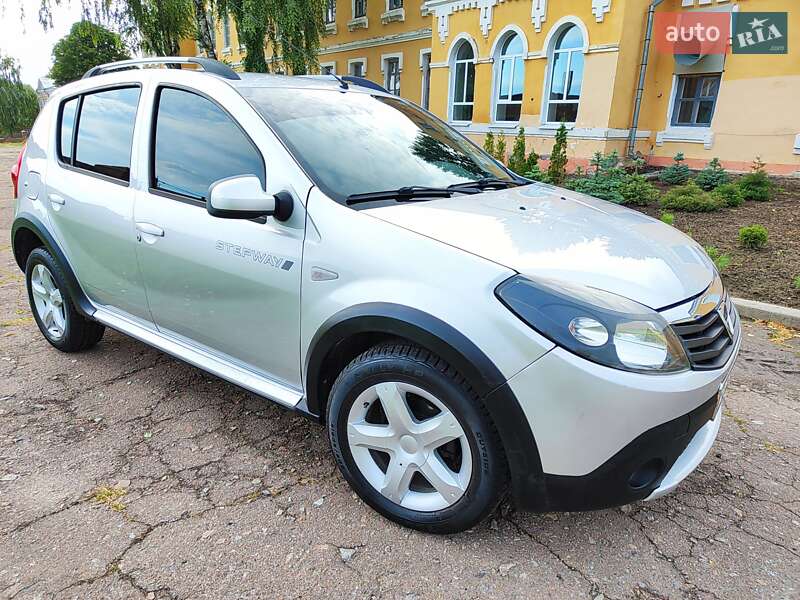 Внедорожник / Кроссовер Dacia Sandero StepWay 2012 в Кролевце