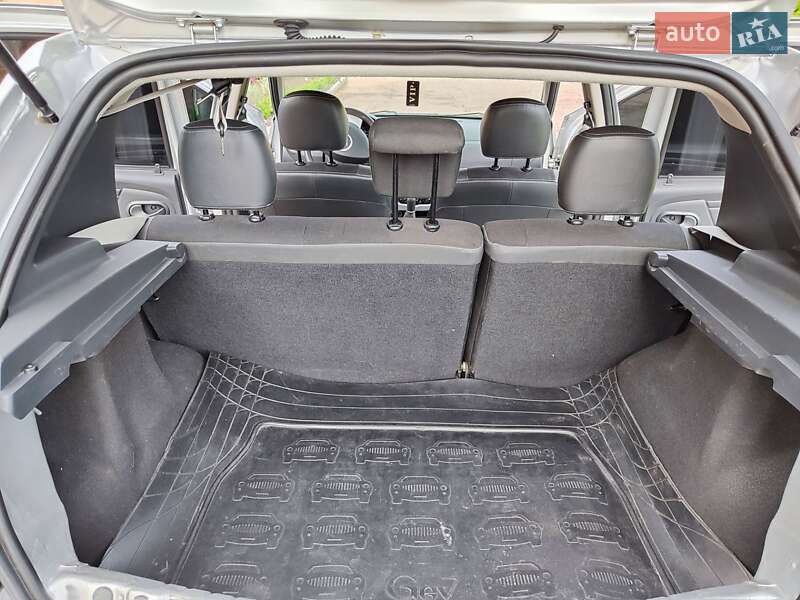 Внедорожник / Кроссовер Dacia Sandero StepWay 2012 в Кролевце
