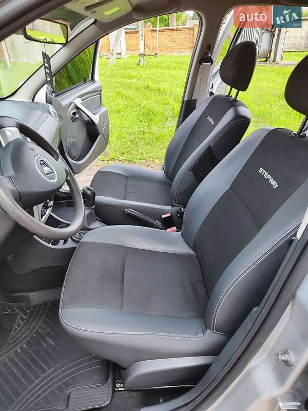 Внедорожник / Кроссовер Dacia Sandero StepWay 2012 в Кролевце