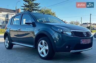 Внедорожник / Кроссовер Dacia Sandero StepWay 2010 в 