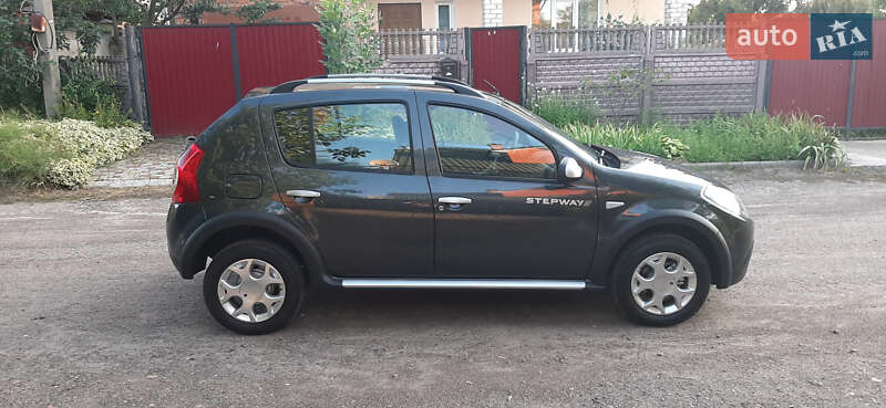 Внедорожник / Кроссовер Dacia Sandero StepWay 2012 в Чернигове
