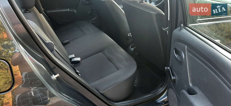 Внедорожник / Кроссовер Dacia Sandero StepWay 2012 в Чернигове