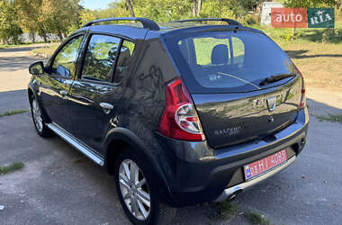 Внедорожник / Кроссовер Dacia Sandero StepWay 2010 в 