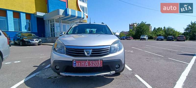 Dacia Sandero StepWay 2011