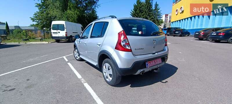 Внедорожник / Кроссовер Dacia Sandero StepWay 2011 в Ровно фото 12 Внедорожник / Кроссовер Dacia Sandero StepWay 2011 в Ровно