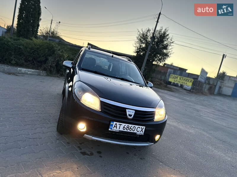 Внедорожник / Кроссовер Dacia Sandero StepWay 2011 в Сумах