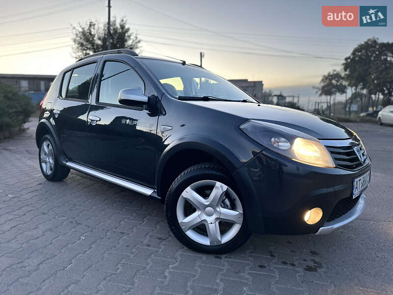 Внедорожник / Кроссовер Dacia Sandero StepWay 2011 в Сумах