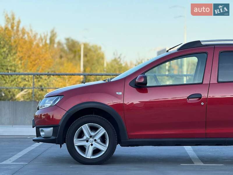 Позашляховик / Кросовер Dacia Sandero StepWay 2014 в Києві