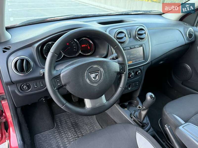 Позашляховик / Кросовер Dacia Sandero StepWay 2014 в Києві