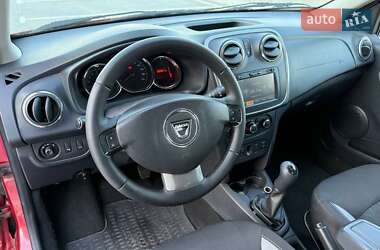 Внедорожник / Кроссовер Dacia Sandero StepWay 2014 в 