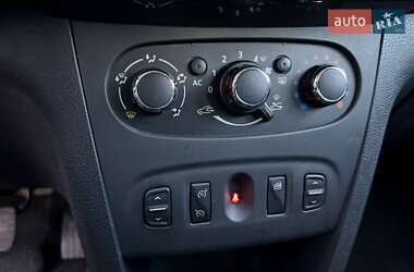 Внедорожник / Кроссовер Dacia Sandero StepWay 2013 в 