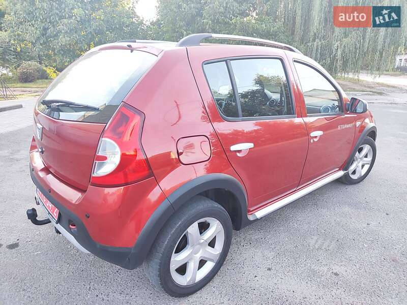 Внедорожник / Кроссовер Dacia Sandero StepWay 2011 в Глухове