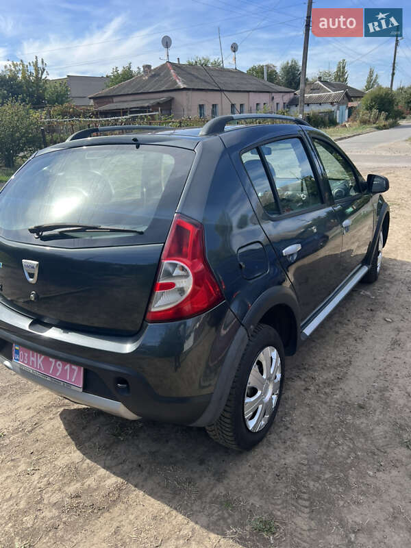 Внедорожник / Кроссовер Dacia Sandero StepWay 2010 в Марганце