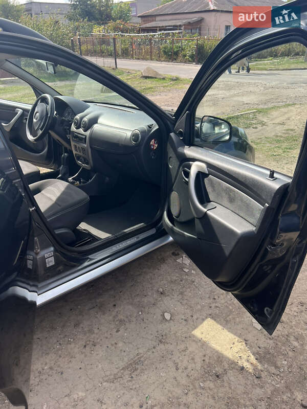 Внедорожник / Кроссовер Dacia Sandero StepWay 2010 в Марганце