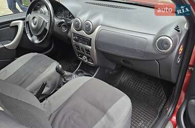 Позашляховик / Кросовер Dacia Sandero StepWay 2010 в  фото 11 Позашляховик / Кросовер Dacia Sandero StepWay 2010 в