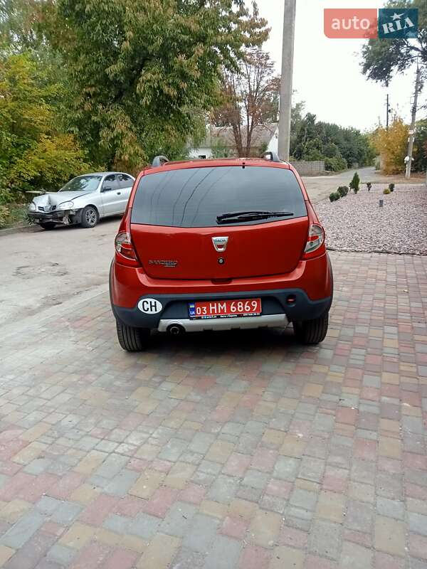 Внедорожник / Кроссовер Dacia Sandero StepWay 2010 в Каменском
