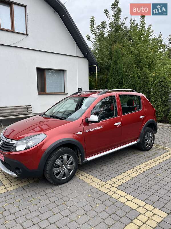 Внедорожник / Кроссовер Dacia Sandero StepWay 2012 в Виннице