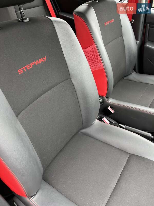 Внедорожник / Кроссовер Dacia Sandero StepWay 2012 в Виннице