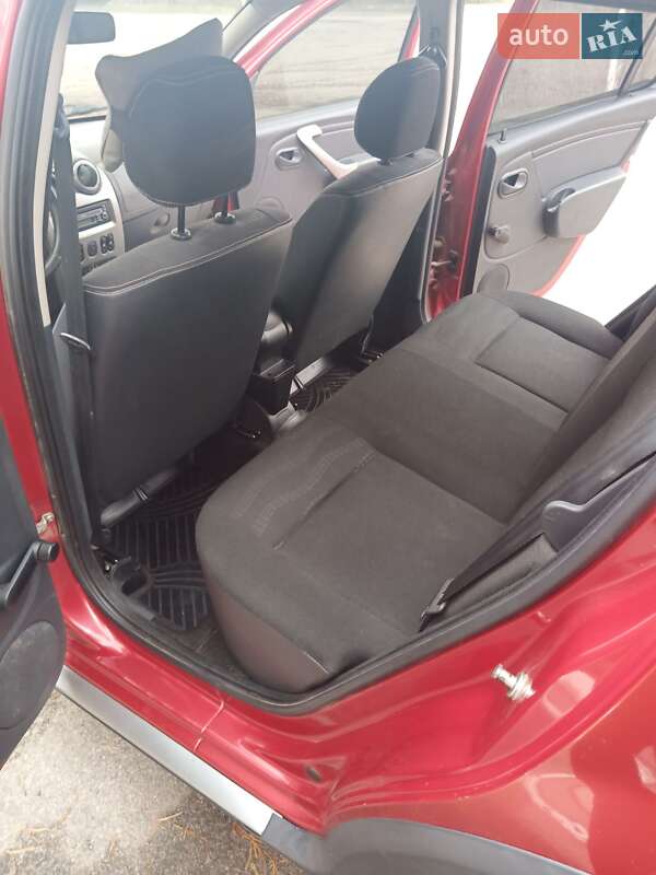 Внедорожник / Кроссовер Dacia Sandero StepWay 2010 в Лебедине фото 15 Внедорожник / Кроссовер Dacia Sandero StepWay 2010 в Лебедине